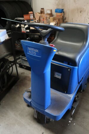 Gulvvaskemaskine NILFISK ALTO Scrubber Dryer SCRUBTEC