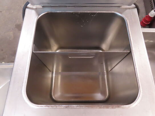 Varmekar med aftapningshane