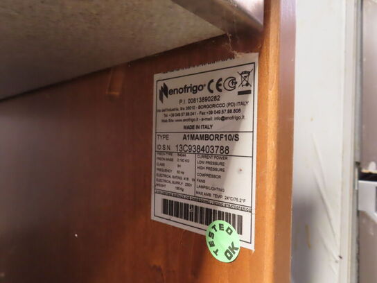 Serveringsmontre med køl