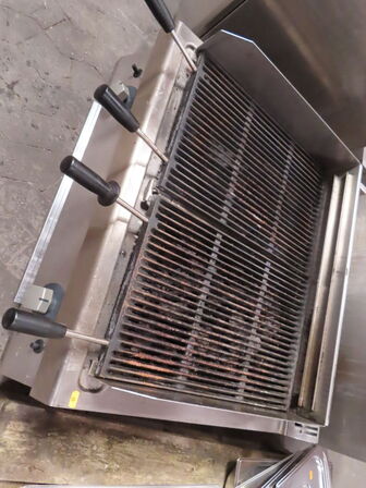 Grill med 2 zoner - ZANUSSI
