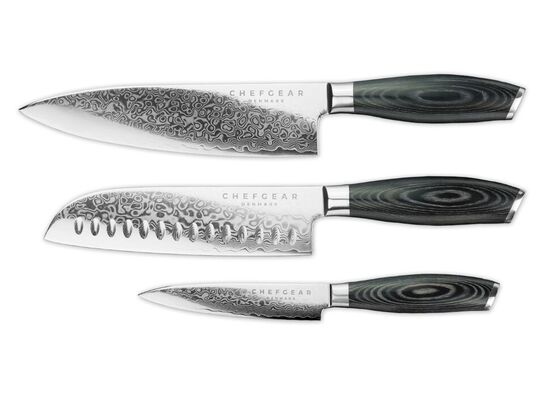 Køkkenknivsæt udført i 67 lags Damaskus stål. 