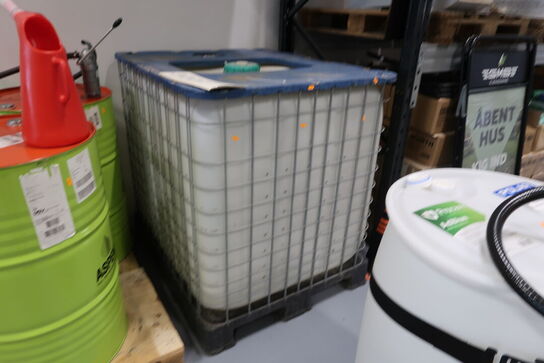 Palletank med indhold