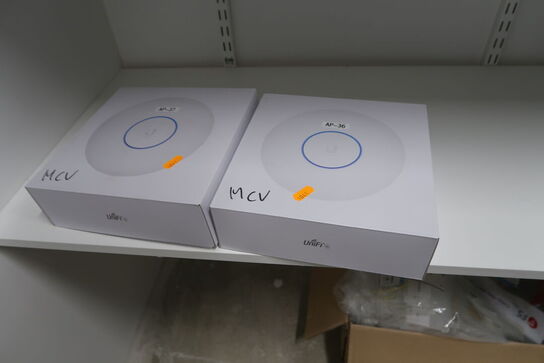 Router ZYXEL, essential kit INTEL BOXNUC7i3BNK, 3 stk. access point UNILINK U6-PRO