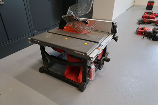 Bordrundsav MILWAUKEE M18 FTS210