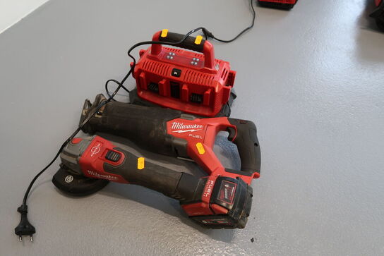 2 stk. akku håndværktøj MILWAUKEE M18 ONEFSZ, M18 ONEFSAG125XB med multilader og batteri