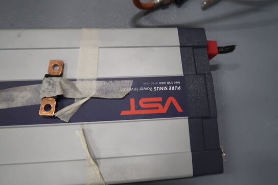 Power inverter VST Pure Sinus 3000W