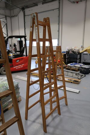 2 stk. wienerstiger SILKEBORG STIGEFABRIK, MATERIELHUSET