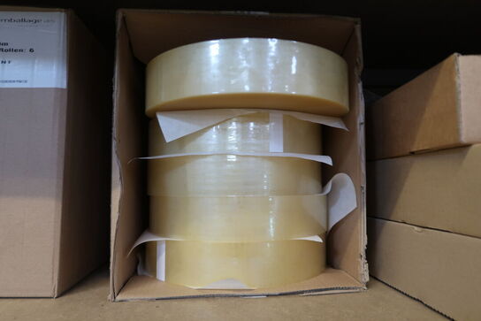 Lagerreol med indhold 