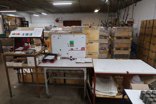 3 stk. Borde med indhold 