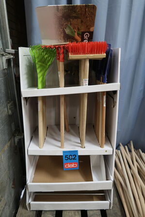 Display med 34 børne redskaber 