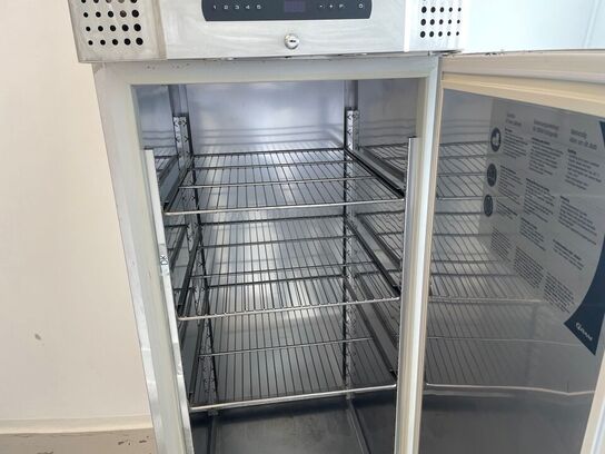 GRAM Laboaratorie køleskab