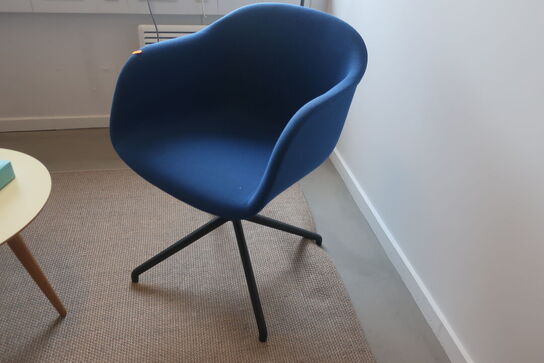 2 stk. stole / bord / tæppe m.m.