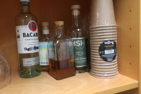 Reolsektion med indhold