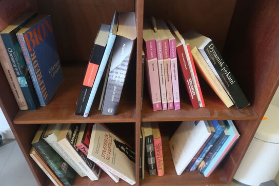 Reol / krukke / bøger m.m.