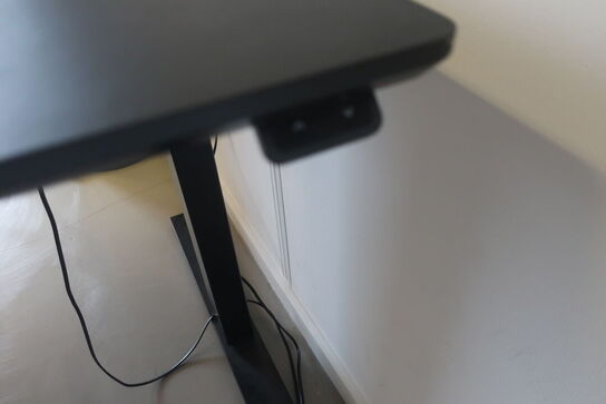 El. hæve/sænke skrivebord og stol