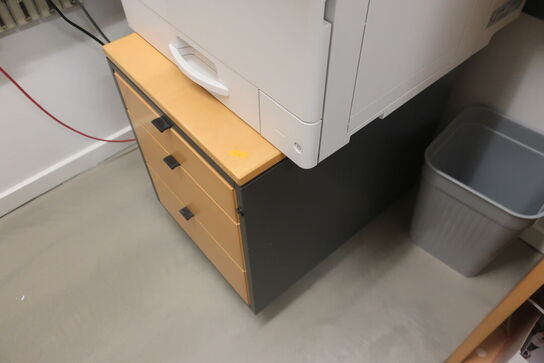 Reol / Whiteboard / bord m.m.