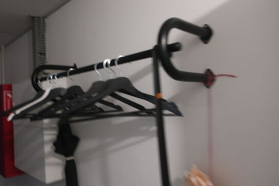 Skoskab / knagerække m.m.