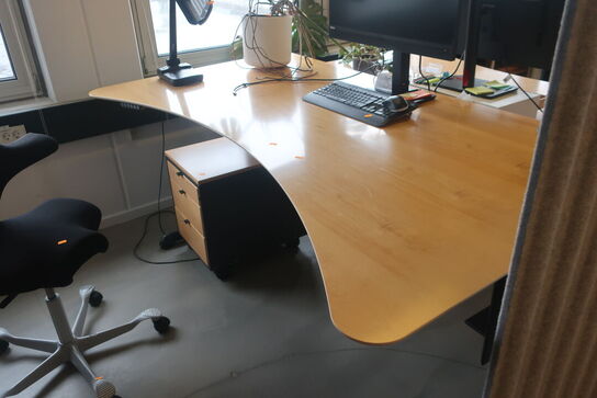 El. hæve/sænke skrivebord med skuffesektion / plante m.m.