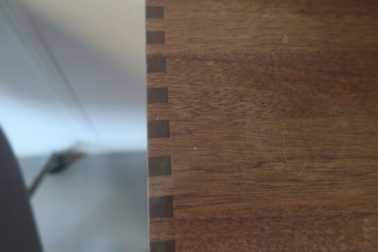 Reol / krukke / bøger m.m.