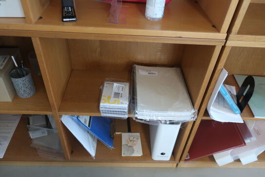 4 reolsektion med indhol