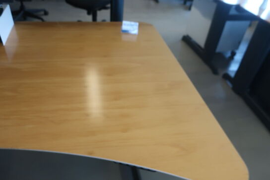 El. hæve/sænke skrivebord med skuffesektion m.m.