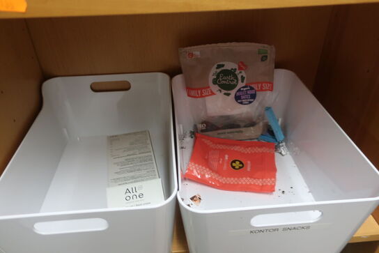 Reolsektion med indhold