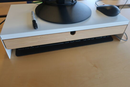 El. hæve/sænke skrivebord med skuffesektion m.m.