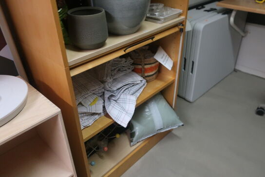 Reolsektion med indhold