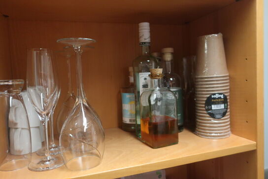 Reolsektion med indhold