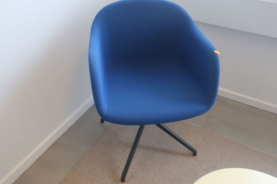 2 stk. stole / bord / tæppe m.m.