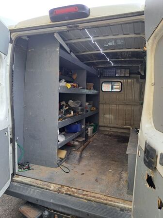 Varebil PEUGEOT Boxer 2.0 HDI 163 HK L2H2