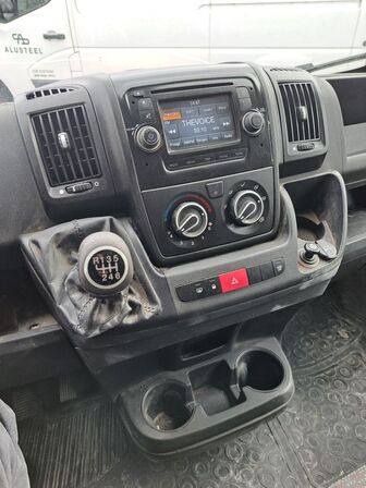 Varebil PEUGEOT Boxer 2.0 HDI 163 HK L2H2