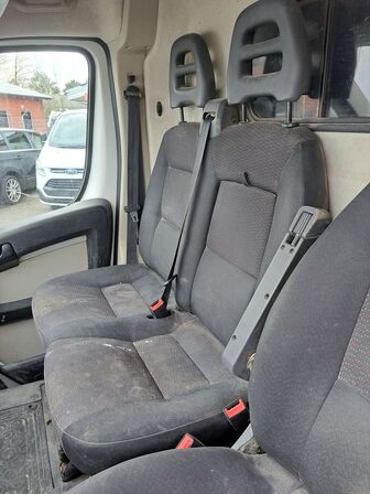 Varebil PEUGEOT Boxer 2.0 HDI 163 HK L2H2