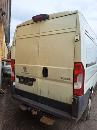 Varebil PEUGEOT Boxer 2.0 HDI 163 HK L2H2