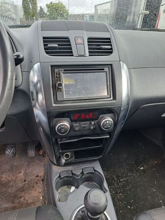 Personbil SUZUKI SX4 1.6 Sedan