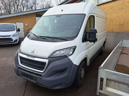Varebil PEUGEOT Boxer 2.0 HDI 163 HK L2H2