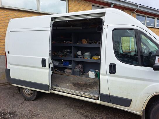 Varebil PEUGEOT Boxer 2.0 HDI 163 HK L2H2