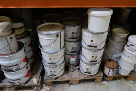 Kæmpe parti maling, træ beskyttelse, olier m.m.