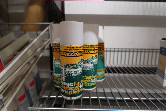 3 fag med diverse handelsvarer