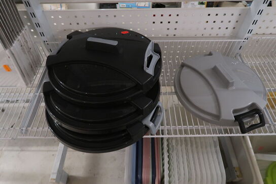 Tøm 2 reoler for handelsvarer 