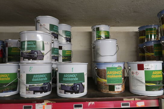 Ca. 200 bøtter træbeskyttelse 