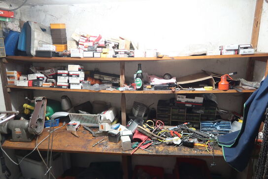 Tøm trappegang og værksted 