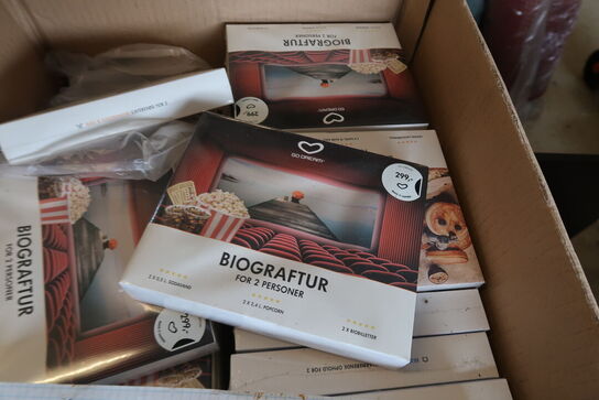 Salgsvogn med indhold 