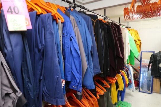 220 dele arbejdstøj / regntøj 