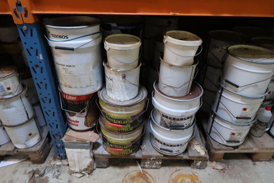 Kæmpe parti maling, træ beskyttelse, olier m.m.