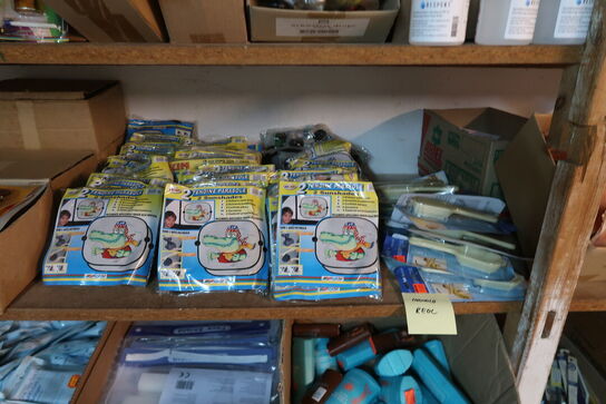 3 fag med diverse handelsvarer 