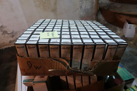 Palle med diverse handelsvarer 