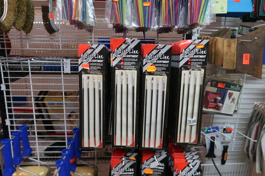 Stort parti maler udstyr m.m. - Tøm 5 fag 