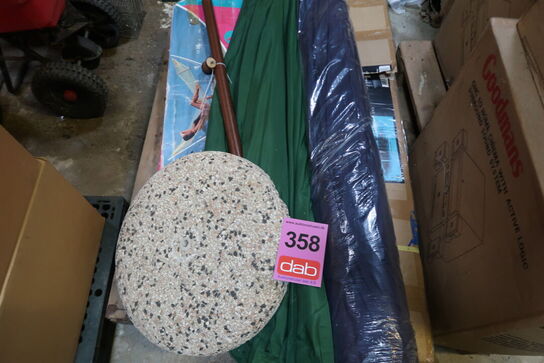 diverse parasoller og fødder 