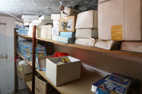 Tøm hjørnet og alle hylderne 